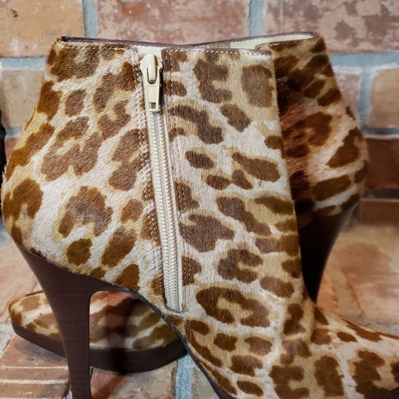 NWOT Steve Madden Leopard Booties - Picture 6 of 8